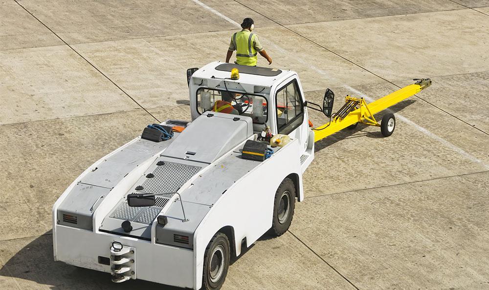 Aircraft tow truck